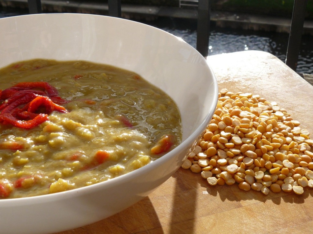 split pea soup, roasted red peppers, vegan soup recipes, vegetarian soup recipes