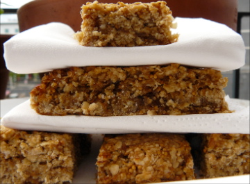 chewy fruit and oat bars