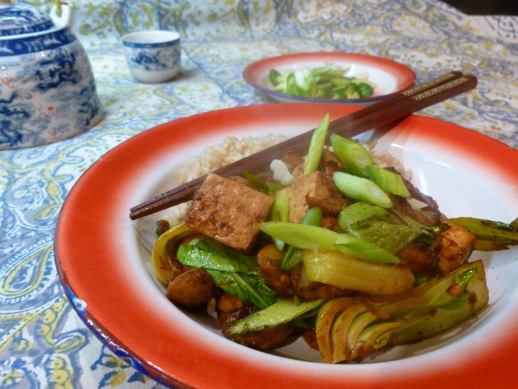 Szechuan Tofu with Mushrooms and Baby Bok Choi, tofu recipes, bok choi recipes, vegan recipes, vegetarian recipes, chinese vegan recipes, chinese vegetarian recipes