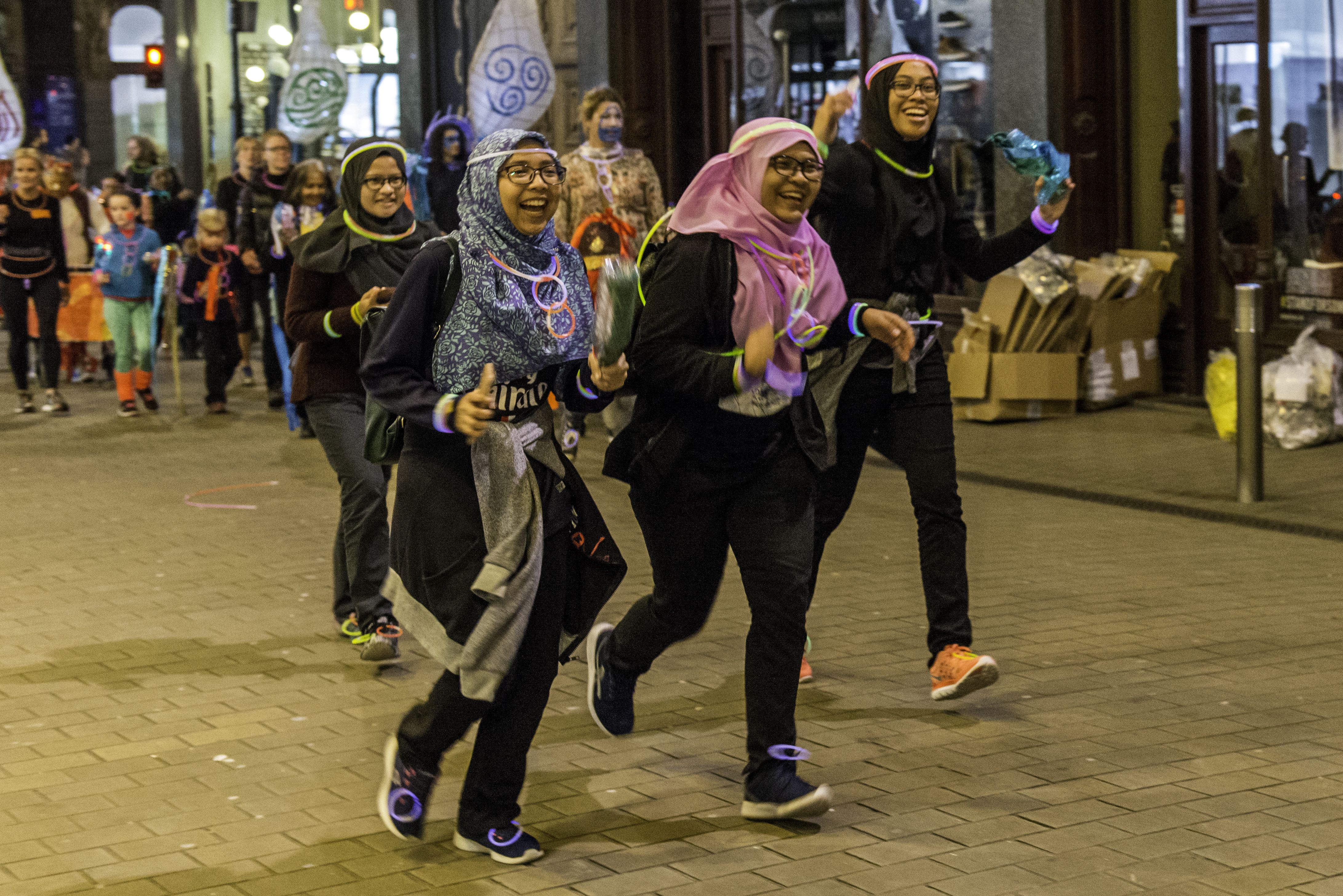 light night leeds art runs, veggie runners light night